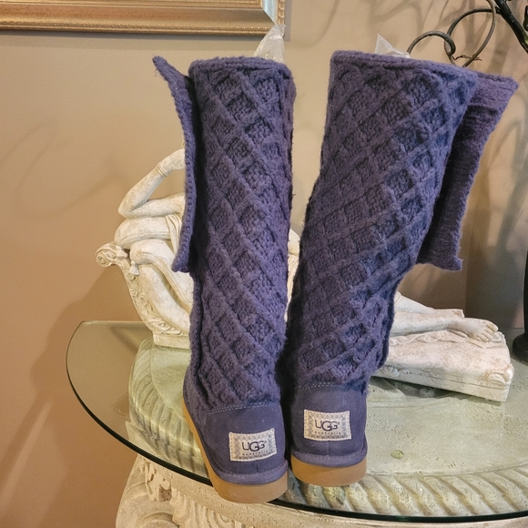 Ugg Lattice Tall Cardi Boot in Navy Blue. Size 7.  UGG S/N 3066.  # 346 - Picture 7 of 14